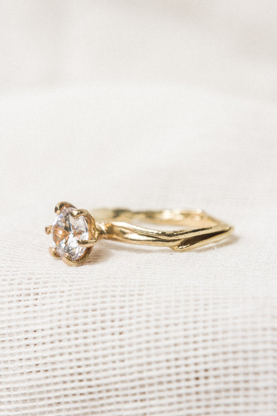 Anillo Ramita Zircón - Talla 4.75
